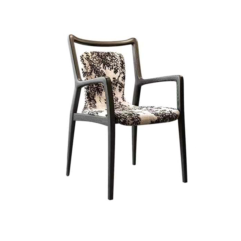 Soft-textured cloud-shaped chair